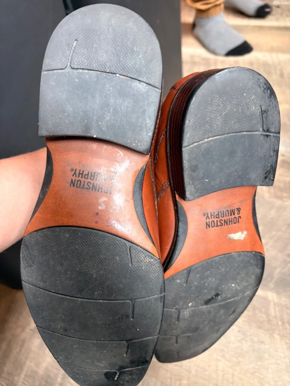 Men’s Johnston&Murphy dress shoe
